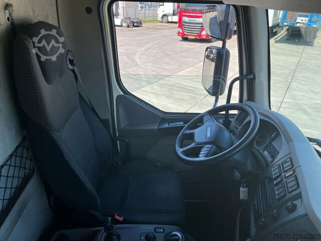 Refrigerated/frozen transport DAF LF 220 FA