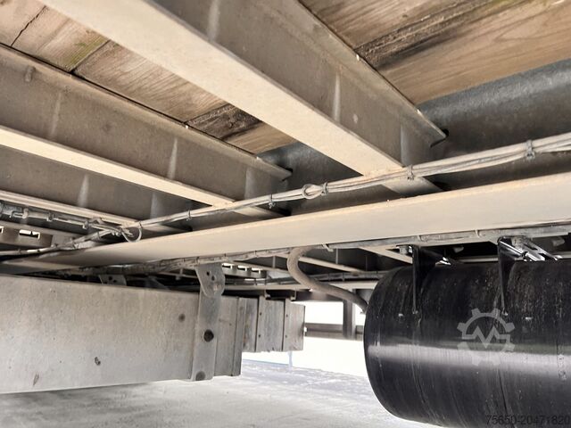 Tieflader Anhänger Müller Mitteltal D3  3 Achs Tieflader 9 m, Verzinkt, Wenig Benutzt