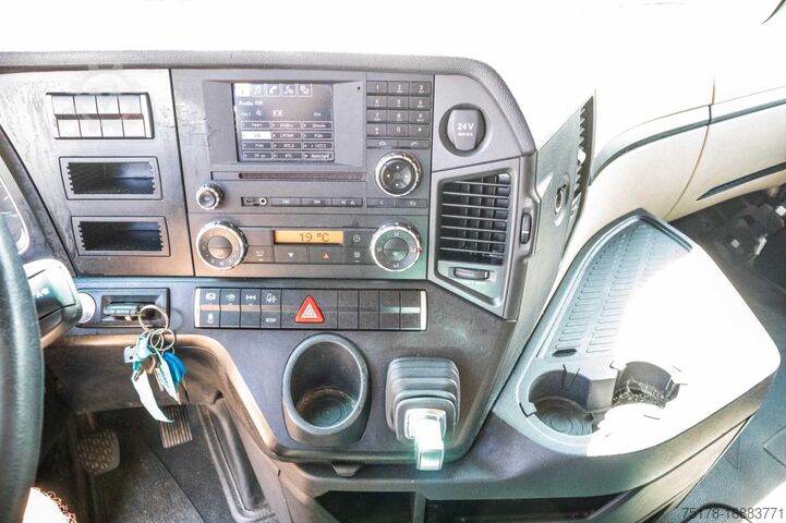 Standard tractor MERCEDES ACTROS 1848 LS