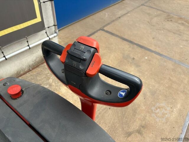 VS-22727 Elektrischer Stapler Linde L14 mit Gabelträger LINDE L14