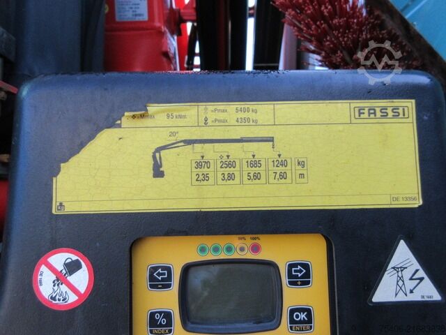 Dreiseitenkipper LKW iveco Stralis 310 3-S-Kipper Fassi-Kran Funk