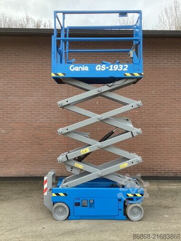 Gebrauchte Scherenarbeitsbühne Genie GS1932 (neue Batterien) GENIE GS1932