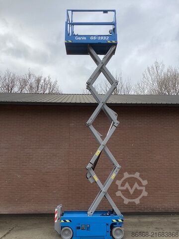 Gebrauchte Scherenarbeitsbühne Genie GS1932 (neue Batterien) GENIE GS1932