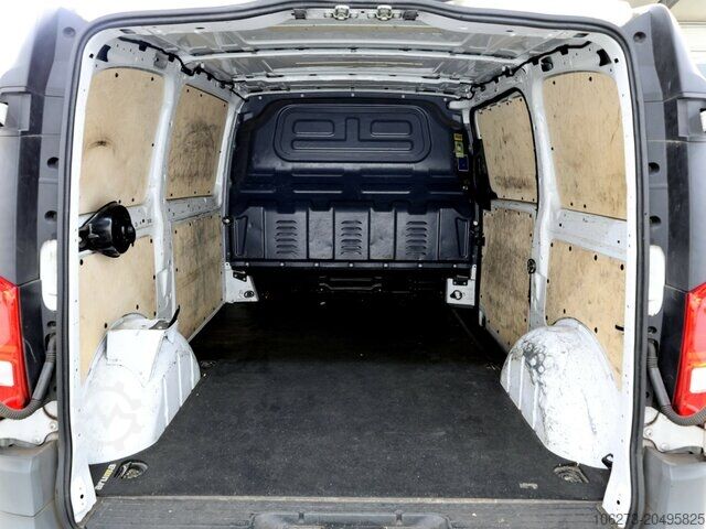Customized van Mercedes-Benz Vito114 KA Kompakt ,Klima,Kamera,Tempomat