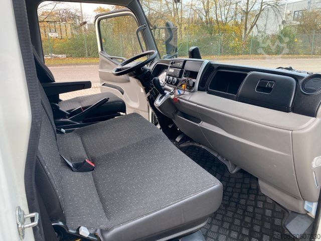 Box truck FUSO Canter 9C18 Koffer mit Ladebordwand