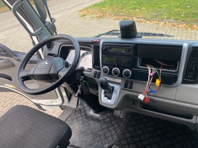 Box truck FUSO Canter 9C18 Koffer mit Ladebordwand