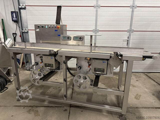 VWS Nederland labelling line with two print and apply stations VWS Nederland 