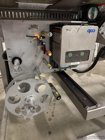 VWS Nederland labelling line with two print and apply stations VWS Nederland 