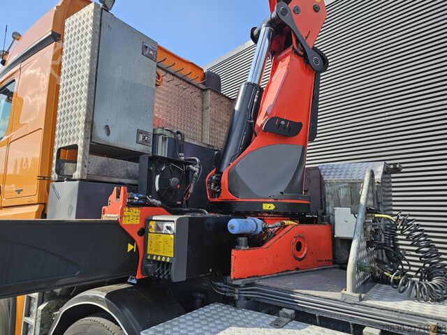 Standard-SZM Mercedes-Benz Arocs 3251 8X4 / PALFINGER PK 65002 + JIB