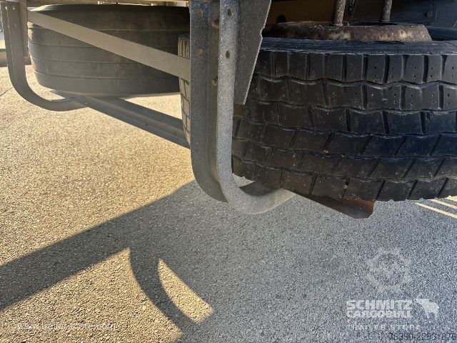 Auflieger mit Pritsche & Plane Schmitz Cargobull Semitrailer Curtainsider Standard