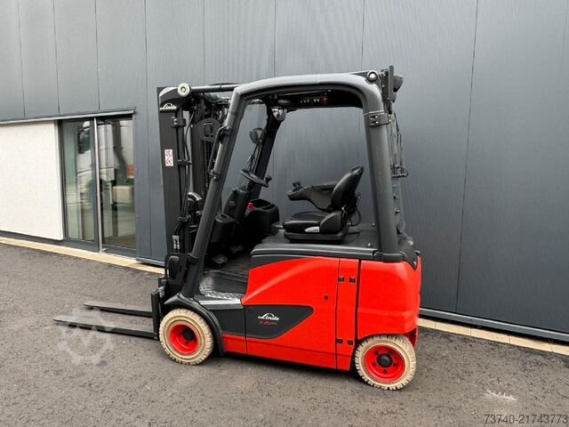 Electric 4-wheel forklift Linde E20PH