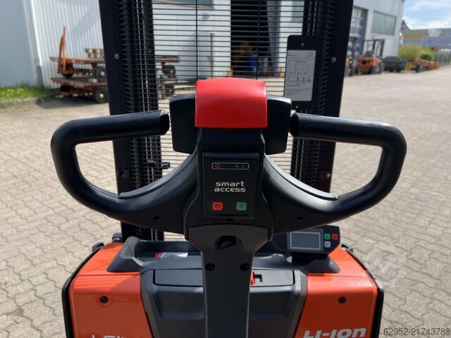 High Lift stacker Toyota SWE 120