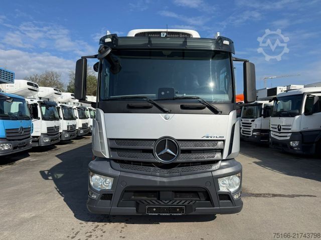 Refrigerated truck MERCEDES-BENZ ANTOS 2536 L Kühlkoffer 9,10 m LBW 2 T*THERMO