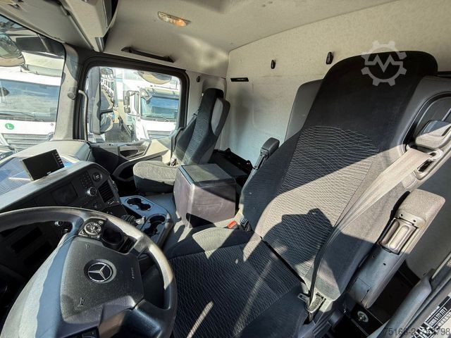 Refrigerated truck MERCEDES-BENZ ANTOS 2536 L Kühlkoffer 9,10 m LBW 2 T*THERMO