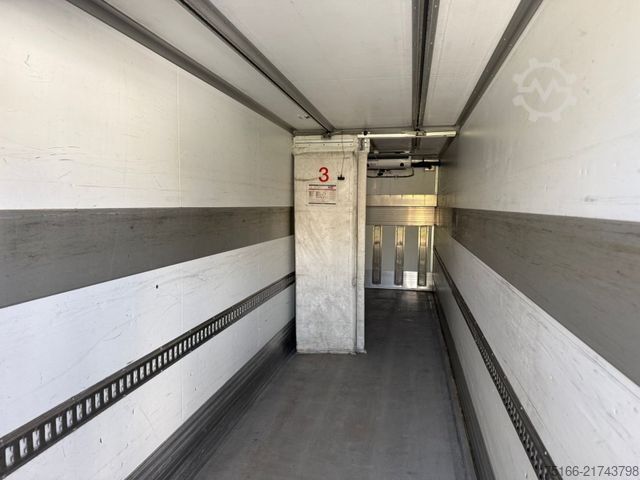 Refrigerated truck MERCEDES-BENZ ANTOS 2536 L Kühlkoffer 9,10 m LBW 2 T*THERMO