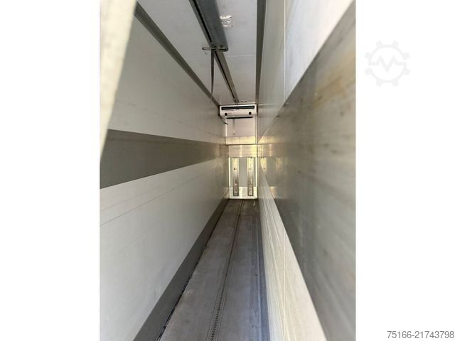 Refrigerated truck MERCEDES-BENZ ANTOS 2536 L Kühlkoffer 9,10 m LBW 2 T*THERMO