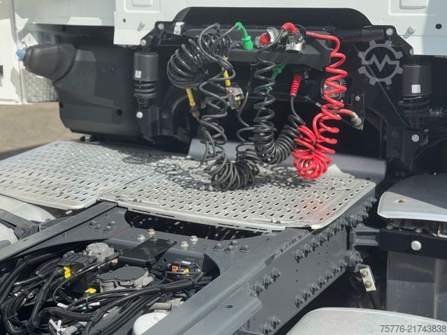 Standard tractor unit DAF XG 480 FT   Standklima 2 x TANK 1.195Ltr