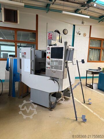Haas MiniMill vertical machining center HAAS Super Mini Mill
