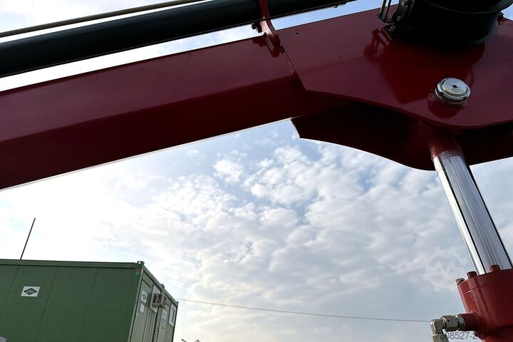 Crawler crane Tonlita YXC200