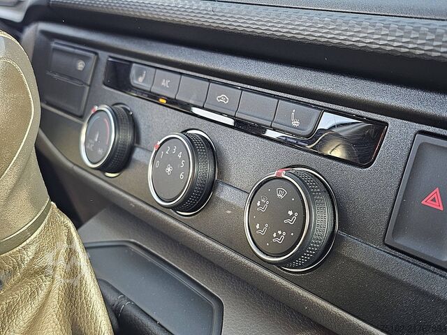 High-roof van VOLKSWAGEN TRANSPORTER 2.0 TDI L2H1 Navi Automaat