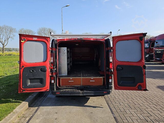 High-roof van OPEL VIVARO 1.6