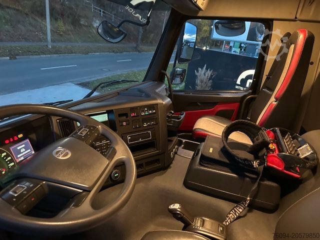 Kipper LKW VOLVO FMX 420 8x4 Montagekran 29m + JIB+Seilwinde