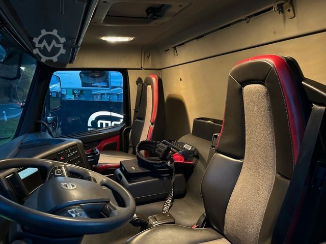 Autokran VOLVO FMX 420 8x4 Montagekran 29m + JIB+Seilwinde