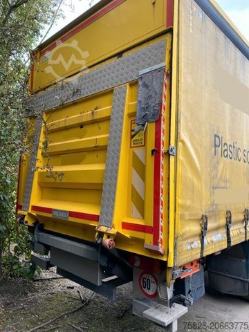 Box truck DAF LF55 .220   12 Tonnen/ Schaltgetriebe / BLATT-BL