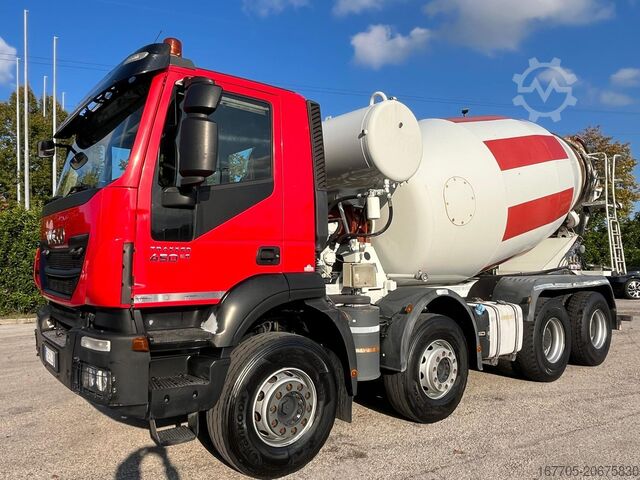 Concrete mixer truck Iveco Trakker 450