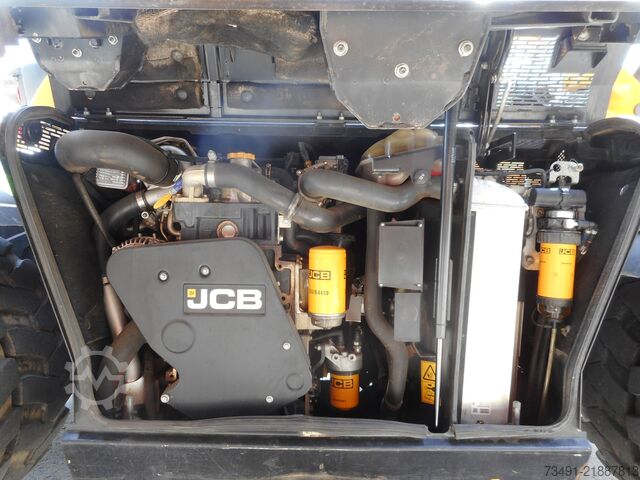 Mobile excavator JCB HYDRADIG 110W Tiltrotator