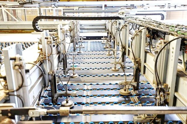 PLATTENAUFTEILSAeGE WINKELANLAGE HOLZMA (HOMAG GROUP) HKL 570 / 56 / 22 Profiline