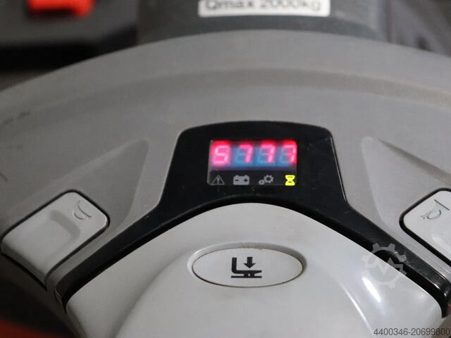 Niederhubwagen BT LPE200