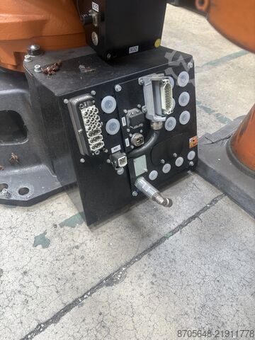 Industrial robot KUKA KR 120 R3500 prime K
