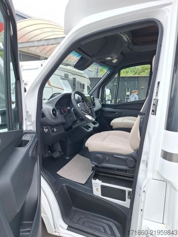 Teilintegriertes Wohnmobil HYMER/ERIBA B-Klasse MC T 600 Hubbett