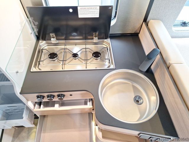 Teilintegriertes Wohnmobil HYMER/ERIBA B-Klasse MC T 600 Hubbett