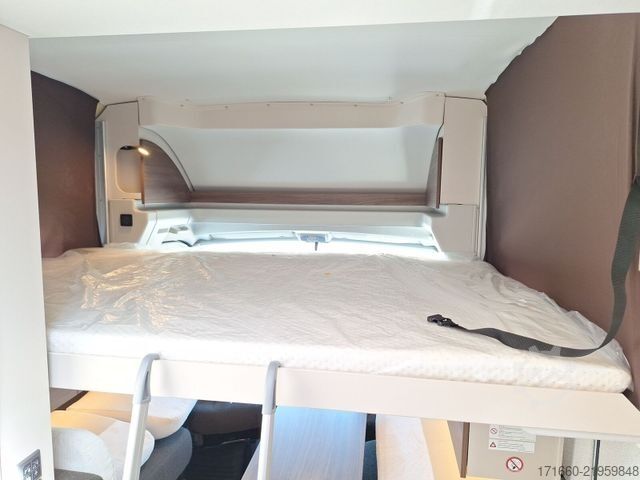 Teilintegriertes Wohnmobil BÜRSTNER Signature SFT 7.1 ** Automatik **