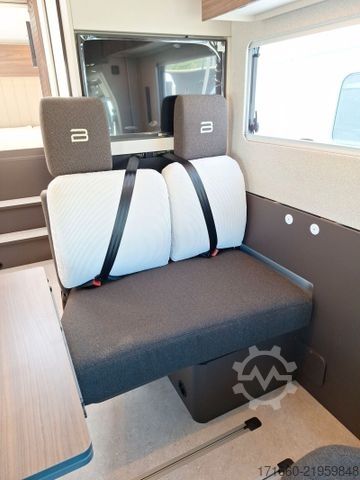 Teilintegriertes Wohnmobil BÜRSTNER Signature SFT 7.1 ** Automatik **