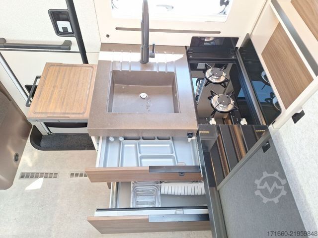 Teilintegriertes Wohnmobil BÜRSTNER Signature SFT 7.1 ** Automatik **