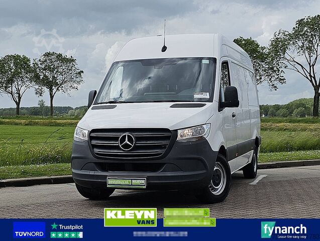 High-roof van MERCEDES-BENZ SPRINTER 317 L2H2 3.5t-Trekhaak!