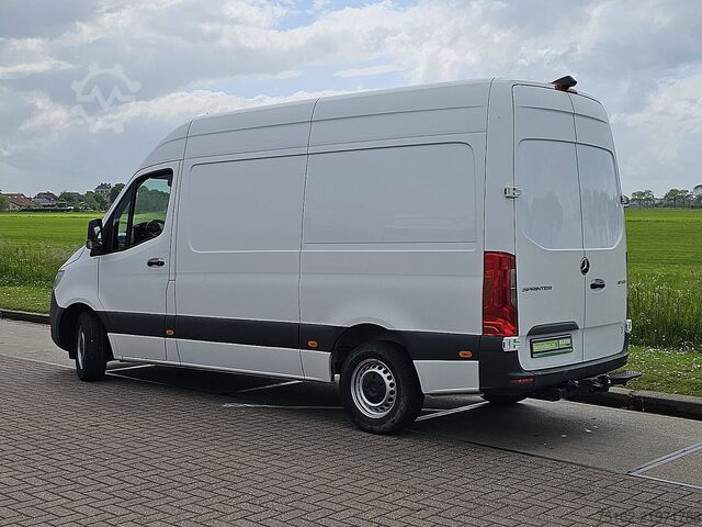 High-roof van MERCEDES-BENZ SPRINTER 317 L2H2 3.5t-Trekhaak!