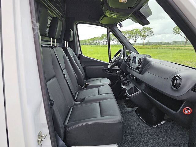 High-roof van MERCEDES-BENZ SPRINTER 317 L2H2 3.5t-Trekhaak!