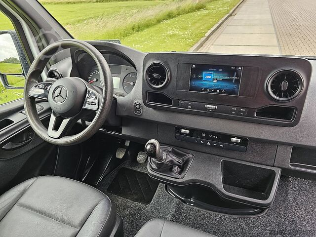 High-roof van MERCEDES-BENZ SPRINTER 317 L2H2 3.5t-Trekhaak!