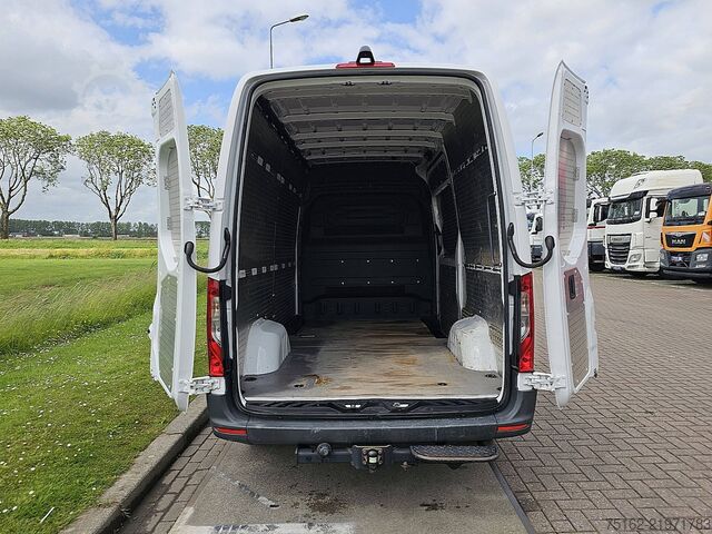 High-roof van MERCEDES-BENZ SPRINTER 317 L2H2 3.5t-Trekhaak!