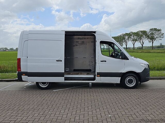 High-roof van MERCEDES-BENZ SPRINTER 317 L2H2 3.5t-Trekhaak!