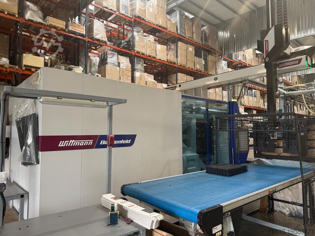 Injection molding machine Wittmann Battenfeld MacroPower 900/ 8800