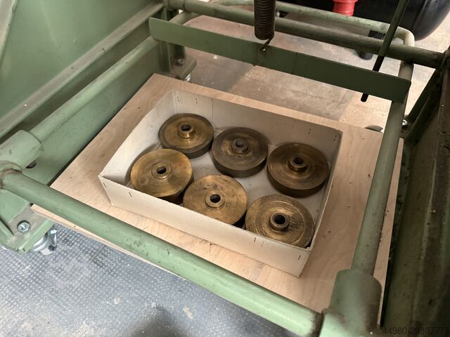 Streifen-Anleimmaschine Karl Tränklein 