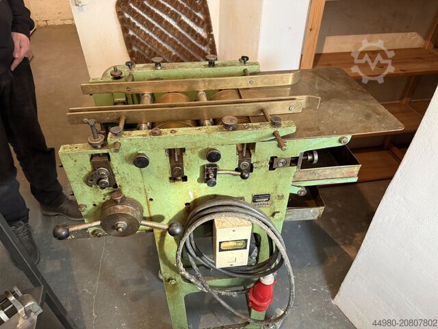 Buchblock-Anleimmaschine PRAKMA 