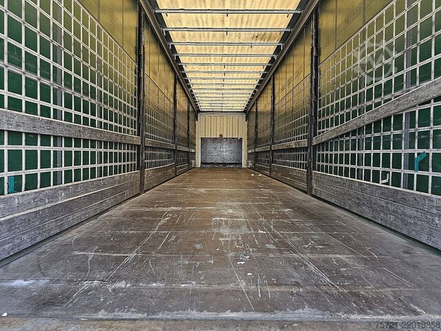 Sliding tarpaulins KRONE SD