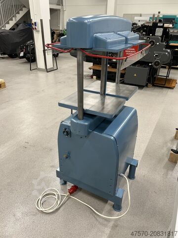 Hydraulische Buchbindereipresse Karl Tranklein Z.P. Hydraulic Bookbinding Press