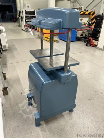 Hydraulische Buchbindereipresse Karl Tranklein Z.P. Hydraulic Bookbinding Press